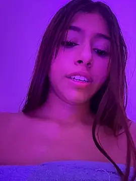 dafne17_ stripchat live cam model