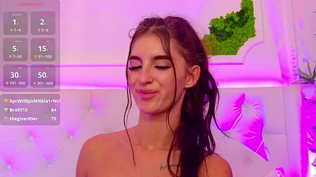 ElisaCharm stripchat live cam model