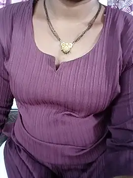 Mounika-Telugu stripchat live cam model