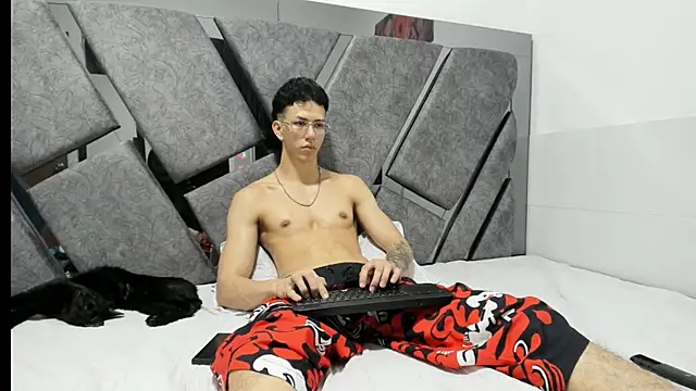 OliverThompsonJS stripchat live cam model