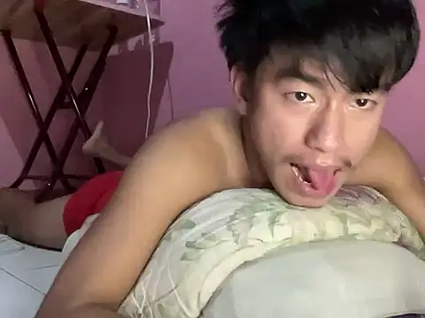 Benevolent_XO_Marc stripchat live cam model