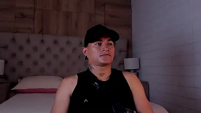LiamDeeps stripchat live cam model