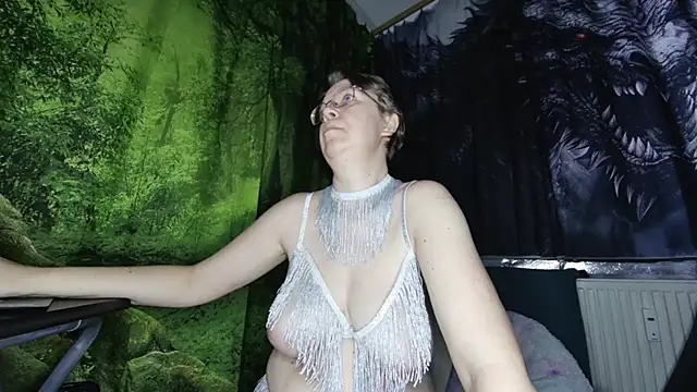 xNiceTitsx stripchat live cam model