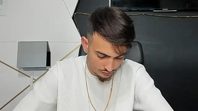 BrandonTate stripchat live cam model