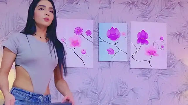 MiaSweeths stripchat live cam model
