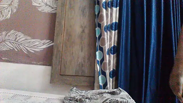 shalini_fire stripchat live cam model