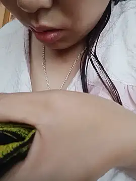 Tina-i stripchat live cam model