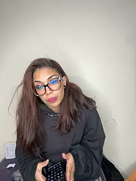 Alice-fire stripchat live cam model