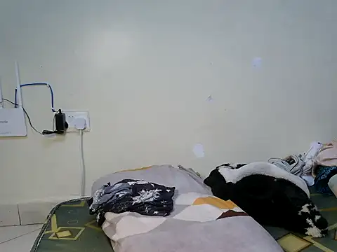 fuckaddict_reggy stripchat live cam model