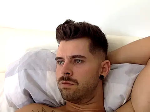 Benistripp stripchat live cam model