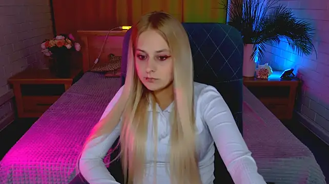 LiaDeyn stripchat live cam model