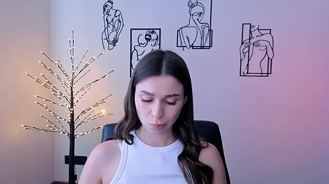 flora_ri stripchat live cam model