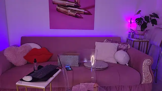 oliviathea stripchat live cam model