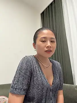 Iridessa- stripchat live cam model