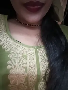 Eshwari_Chopra stripchat live cam model
