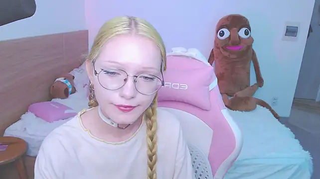 blush stripchat live cam model