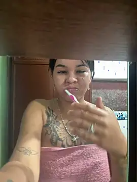 KattalellaGomez stripchat live cam model