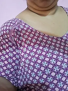 Ravina_patil1 stripchat live cam model