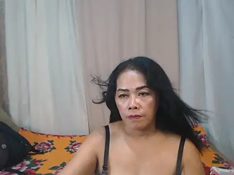 your_pinayasiangirl stripchat live cam model