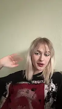 LizzaCrown stripchat live cam model