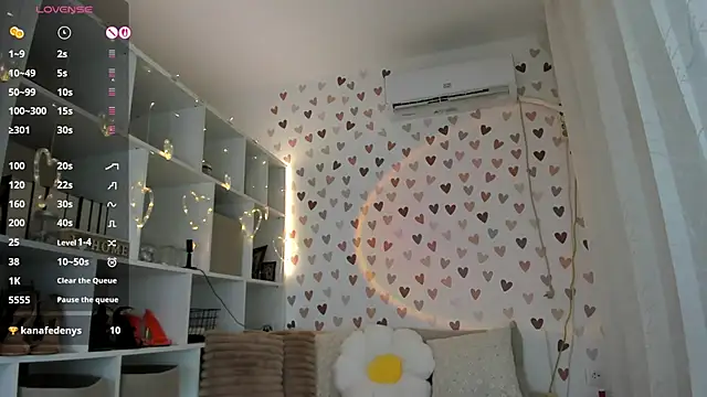 HoneyKateXXX stripchat live cam model