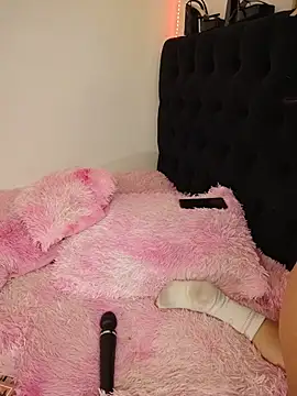 KiimKata_xxx stripchat live cam model