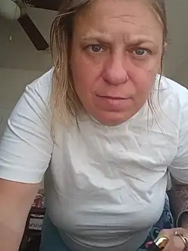 Playmate86 stripchat live cam model