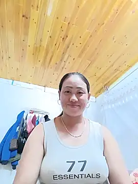 tttmai stripchat live cam model