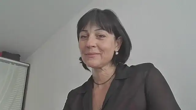 Lakomka499 stripchat live cam model