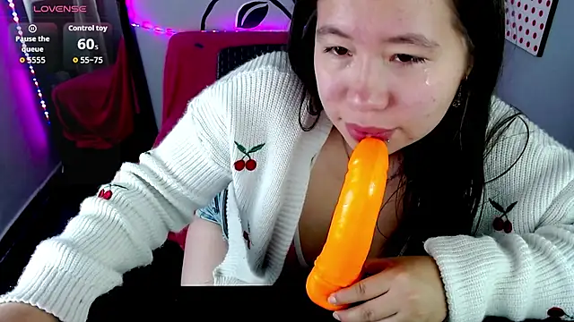BabyAkemi stripchat live cam model