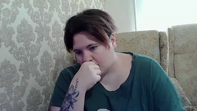 EmmaXKristall stripchat live cam model
