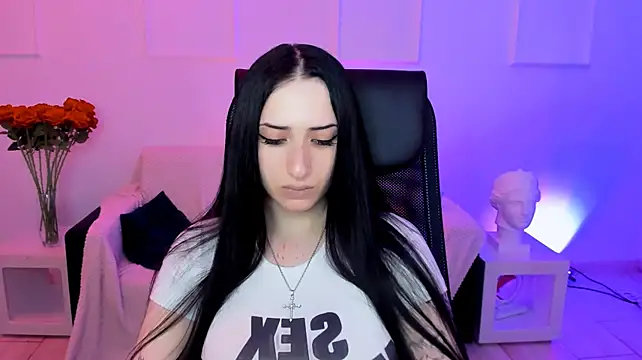 MonicaLowes stripchat live cam model