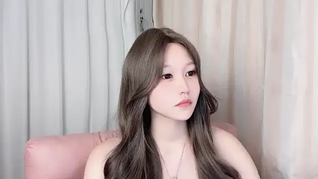 bingbing1212 stripchat live cam model