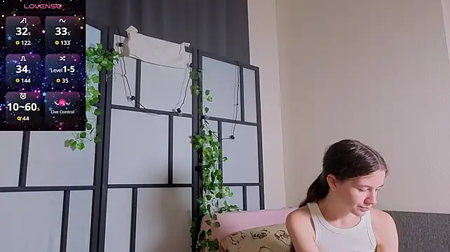 MyrtaMcclaney stripchat live cam model