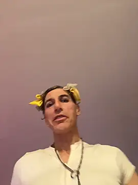 Taylorsexbot stripchat live cam model