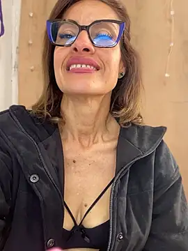 Goddess-Love- stripchat live cam model