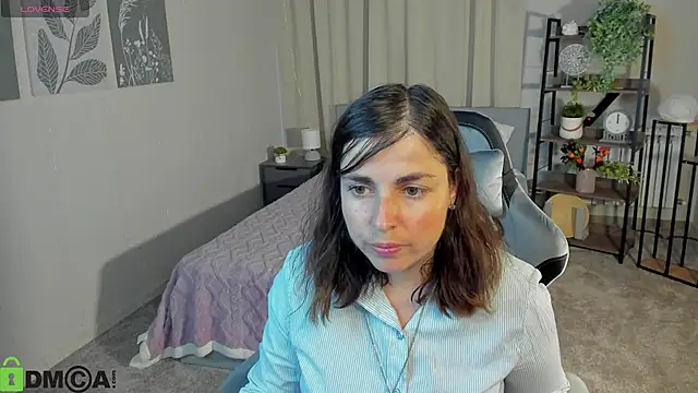 MartaEdams stripchat live cam model