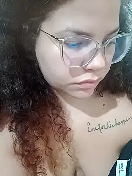 RobertaRabao021 stripchat live cam model