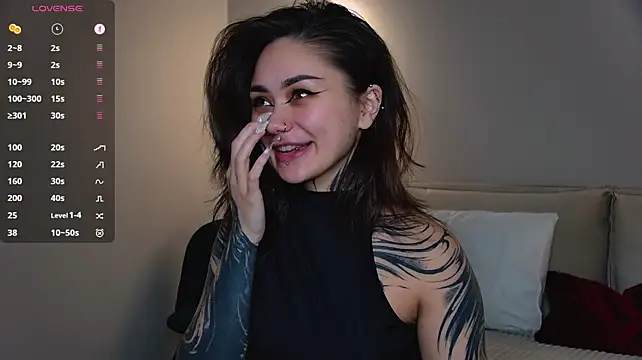 KarenHotFlirt stripchat live cam model