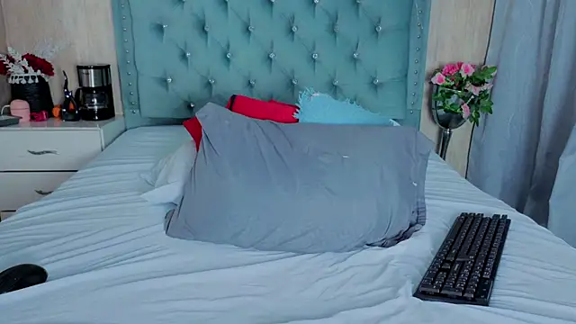 Elliee_Angels stripchat live cam model