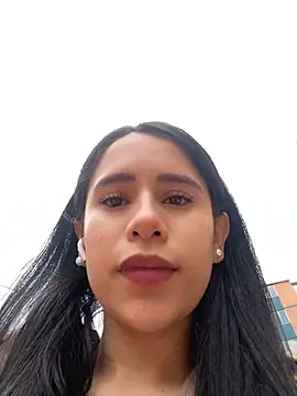 Nevaee- stripchat live cam model