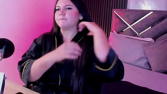 Arisshawood stripchat live cam model