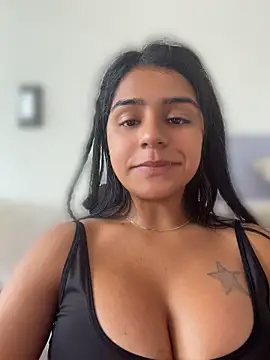 AnnRosse18 stripchat live cam model