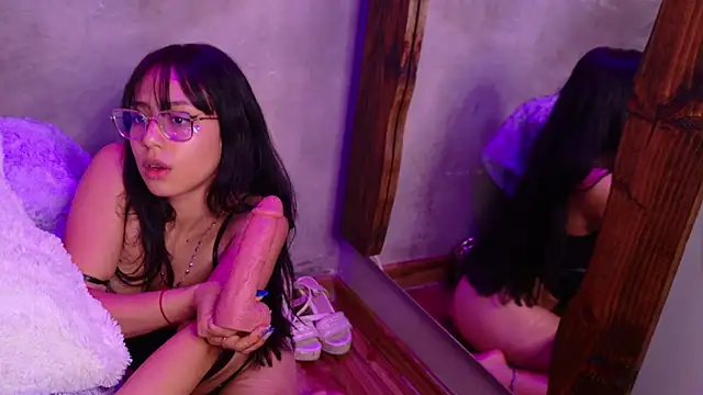 abril_collinz stripchat live cam model