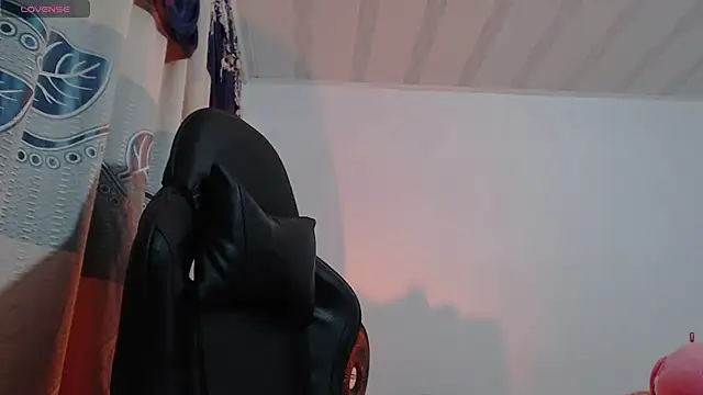 sweet_cutetras22 stripchat live cam model
