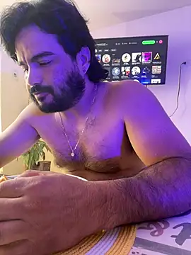 MichaelBear_21 stripchat live cam model