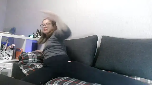 Alice_newhome stripchat live cam model