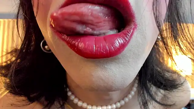 vicky_fant4sy stripchat live cam model