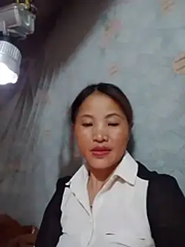 Mie-Miee stripchat live cam model