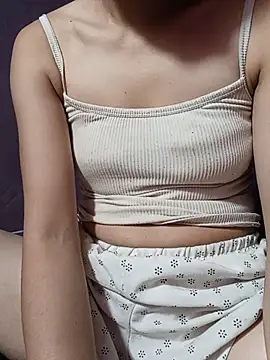 -Puva- stripchat live cam model